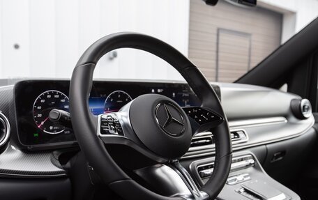 Mercedes-Benz V-Класс, 2024 год, 23 500 000 рублей, 27 фотография