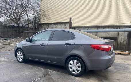 KIA Rio III рестайлинг, 2013 год, 550 000 рублей, 2 фотография