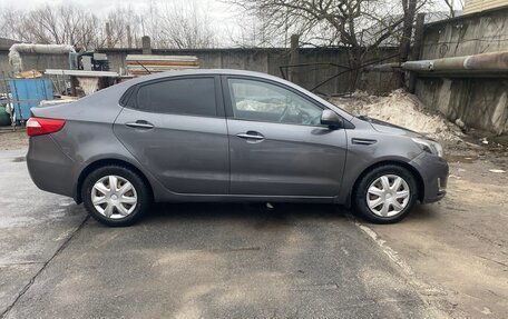 KIA Rio III рестайлинг, 2013 год, 550 000 рублей, 10 фотография