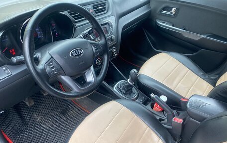KIA Rio III рестайлинг, 2013 год, 550 000 рублей, 12 фотография
