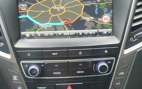 Hyundai Santa Fe III рестайлинг, 2016 год, 2 350 000 рублей, 9 фотография