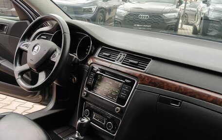 Skoda Superb III рестайлинг, 2013 год, 980 000 рублей, 14 фотография