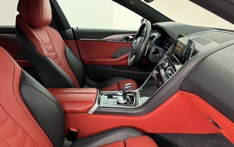 BMW 8 серия, 2022 год, 9 290 000 рублей, 14 фотография