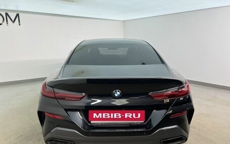 BMW 8 серия, 2022 год, 9 290 000 рублей, 4 фотография