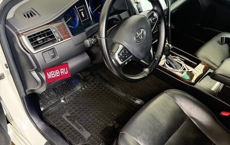 Toyota Camry, 2017 год, 2 150 000 рублей, 15 фотография