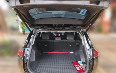 Toyota RAV4, 2025 год, 4 208 000 рублей, 12 фотография