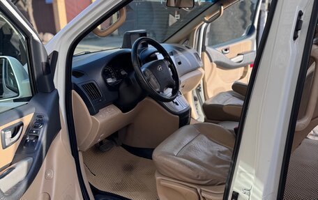 Hyundai H-1 II рестайлинг, 2010 год, 1 390 000 рублей, 18 фотография