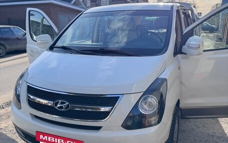 Hyundai H-1 II рестайлинг, 2010 год, 1 390 000 рублей, 9 фотография