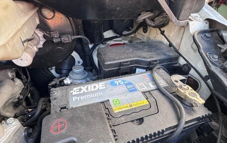 Hyundai H-1 II рестайлинг, 2010 год, 1 390 000 рублей, 24 фотография