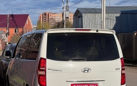 Hyundai H-1 II рестайлинг, 2010 год, 1 390 000 рублей, 8 фотография