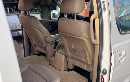 Hyundai H-1 II рестайлинг, 2010 год, 1 390 000 рублей, 13 фотография