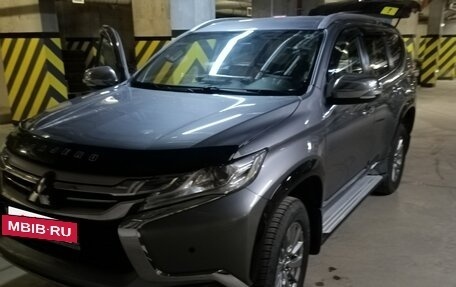 Mitsubishi Pajero Sport III рестайлинг, 2018 год, 3 100 000 рублей, 10 фотография