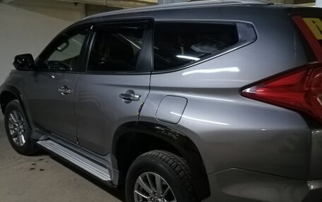 Mitsubishi Pajero Sport III рестайлинг, 2018 год, 3 100 000 рублей, 12 фотография