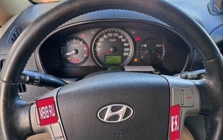 Hyundai H-1 II рестайлинг, 2010 год, 1 390 000 рублей, 27 фотография