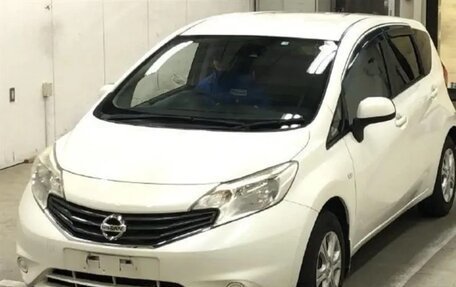 Nissan Note II рестайлинг, 2013 год, 870 000 рублей, 2 фотография