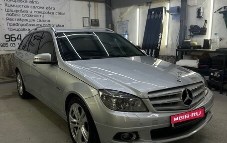 Mercedes-Benz C-Класс, 2009 год, 1 300 000 рублей, 2 фотография