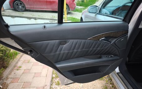 Mercedes-Benz E-Класс, 2002 год, 1 250 000 рублей, 13 фотография