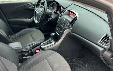 Opel Astra J, 2011 год, 630 000 рублей, 10 фотография