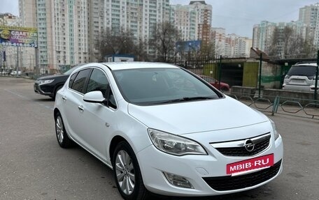 Opel Astra J, 2011 год, 630 000 рублей, 4 фотография