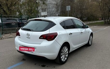 Opel Astra J, 2011 год, 630 000 рублей, 8 фотография
