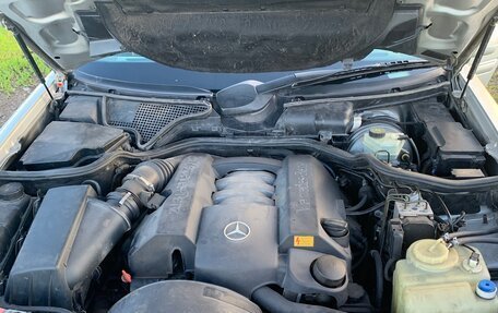 Mercedes-Benz E-Класс, 1997 год, 700 000 рублей, 7 фотография