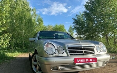 Mercedes-Benz E-Класс, 1997 год, 700 000 рублей, 5 фотография