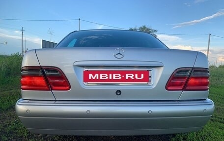 Mercedes-Benz E-Класс, 1997 год, 700 000 рублей, 3 фотография