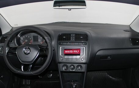 Volkswagen Polo VI (EU Market), 2016 год, 979 900 рублей, 10 фотография