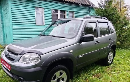 Chevrolet Niva I рестайлинг, 2014 год, 460 000 рублей, 1 фотография