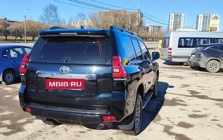 Toyota Land Cruiser Prado 150 рестайлинг 2, 2019 год, 5 200 000 рублей, 2 фотография