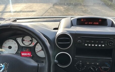 Peugeot Partner II рестайлинг 2, 2011 год, 735 000 рублей, 12 фотография