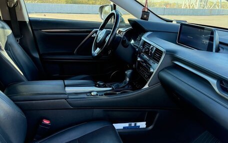 Lexus RX IV рестайлинг, 2017 год, 4 000 000 рублей, 11 фотография