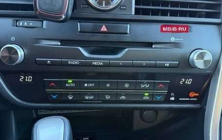 Lexus RX IV рестайлинг, 2017 год, 4 000 000 рублей, 14 фотография