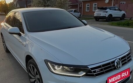 Volkswagen Passat B8 рестайлинг, 2016 год, 1 350 000 рублей, 3 фотография