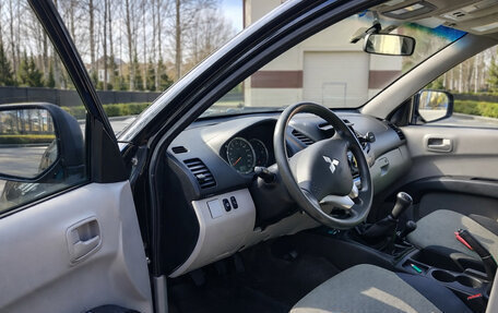 Mitsubishi L200 IV рестайлинг, 2013 год, 900 000 рублей, 5 фотография