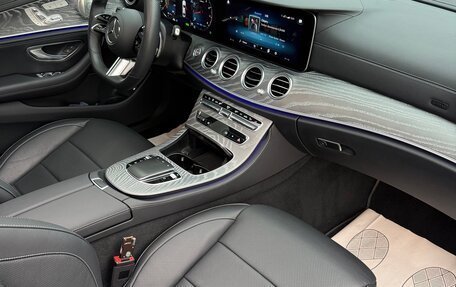Mercedes-Benz E-Класс, 2022 год, 6 390 000 рублей, 9 фотография