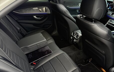 Mercedes-Benz E-Класс, 2022 год, 6 390 000 рублей, 11 фотография