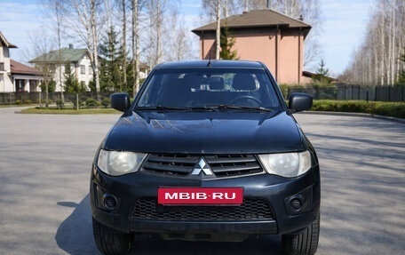 Mitsubishi L200 IV рестайлинг, 2013 год, 900 000 рублей, 4 фотография