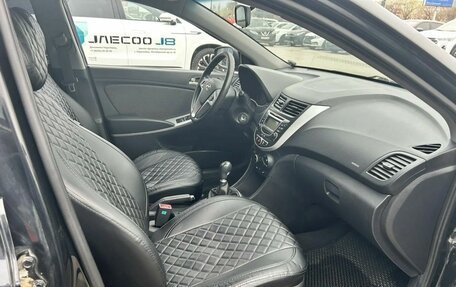 Hyundai Solaris II рестайлинг, 2011 год, 678 000 рублей, 13 фотография