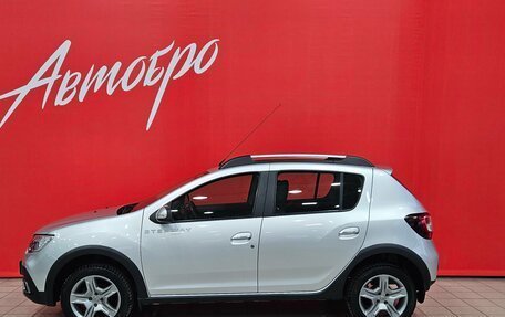 Renault Sandero II рестайлинг, 2020 год, 1 345 000 рублей, 2 фотография