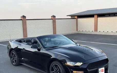 Ford Mustang VI рестайлинг, 2019 год, 2 570 000 рублей, 1 фотография