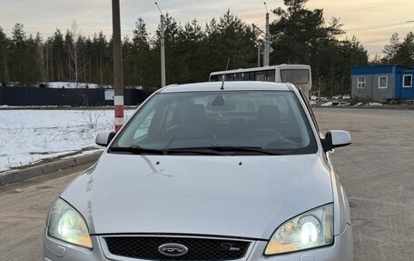 Ford Focus II рестайлинг, 2005 год, 350 000 рублей, 1 фотография