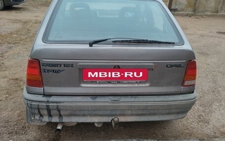 Opel Kadett E рестайлинг, 1990 год, 60 000 рублей, 6 фотография