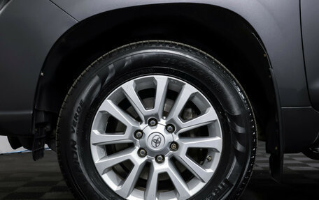 Toyota Land Cruiser Prado 150 рестайлинг 2, 2015 год, 4 099 000 рублей, 24 фотография