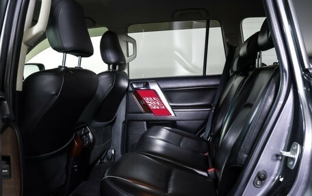 Toyota Land Cruiser Prado 150 рестайлинг 2, 2015 год, 4 099 000 рублей, 11 фотография