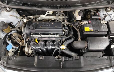 Hyundai Solaris II рестайлинг, 2011 год, 750 000 рублей, 9 фотография