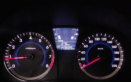 Hyundai Solaris II рестайлинг, 2011 год, 750 000 рублей, 11 фотография