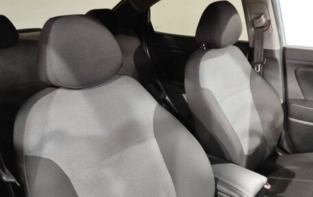 Hyundai Solaris II рестайлинг, 2011 год, 750 000 рублей, 17 фотография