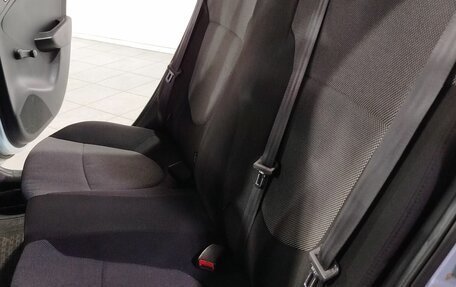 Hyundai Solaris II рестайлинг, 2011 год, 750 000 рублей, 18 фотография