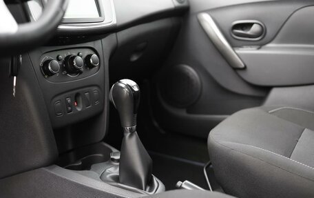 Renault Sandero II рестайлинг, 2019 год, 1 222 000 рублей, 20 фотография